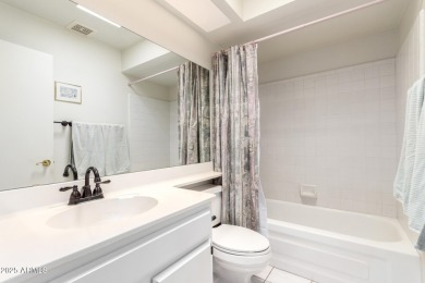 Move right in! Enjoy a great open floor plan with vaulted on Cottonwood Country Club in Arizona - for sale on GolfHomes.com, golf home, golf lot
