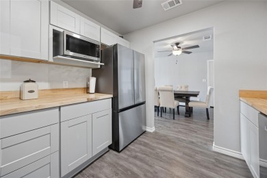 AMAZING TURNKEY LAKEHOUSE! Perfect for full time residence on Twisted Oaks Golf Club in Texas - for sale on GolfHomes.com, golf home, golf lot