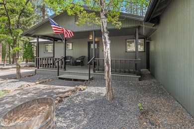 COMPLETELY REMODELED AND TURN KEY! Just bring your clothes and on Pinetop Lakes Country Club in Arizona - for sale on GolfHomes.com, golf home, golf lot