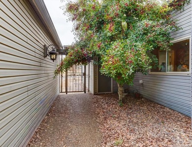 Discover comfort, convenience, and community in this 3-bedroom on Diamondhead Golf and Country Club in Arkansas - for sale on GolfHomes.com, golf home, golf lot