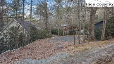 Enjoy all the amenities and beauty of Linville Land Harbor from on Land Harbor Golf Course in North Carolina - for sale on GolfHomes.com, golf home, golf lot