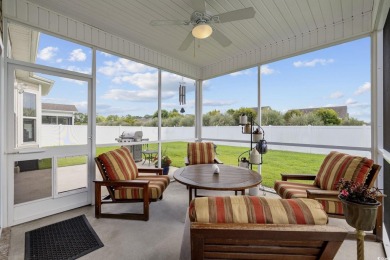 Immaculate and move in ready, this beautiful, open and bright, 3 on Heron Point Golf Club in South Carolina - for sale on GolfHomes.com, golf home, golf lot