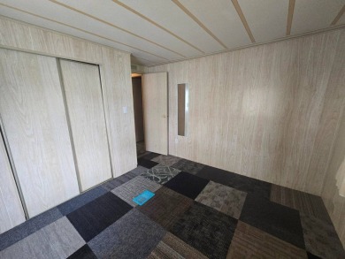 Charming & Renovated 2-Bedroom, 2-Bath Double-Wide in Vibrant on Vista Plantation Golf Club in Florida - for sale on GolfHomes.com, golf home, golf lot