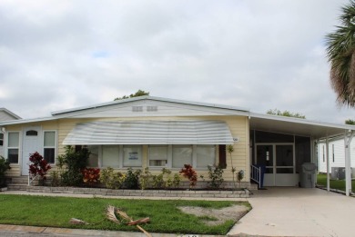 Charming & Renovated 2-Bedroom, 2-Bath Double-Wide in Vibrant on Vista Plantation Golf Club in Florida - for sale on GolfHomes.com, golf home, golf lot