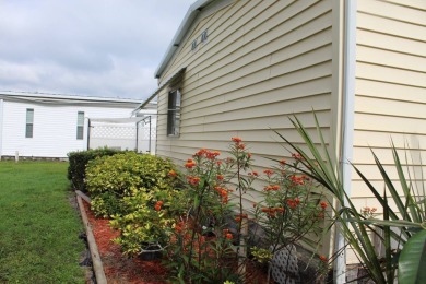 Charming & Renovated 2-Bedroom, 2-Bath Double-Wide in Vibrant on Vista Plantation Golf Club in Florida - for sale on GolfHomes.com, golf home, golf lot