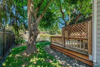 This WATERFRONT LAKE townhouse is a rare in find located within on Plantation Country Club in Idaho - for sale on GolfHomes.com, golf home, golf lot
