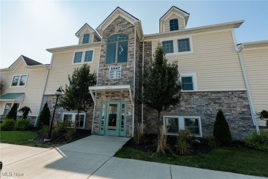 Welcome to this beautiful two-story lofted condo located in the on  in Ohio - for sale on GolfHomes.com, golf home, golf lot