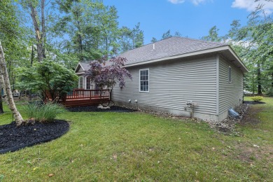 Clean, move-in ready 3 bed, 2 bath ranch in Michaywe with a on Michaywe Pines Course in Michigan - for sale on GolfHomes.com, golf home, golf lot