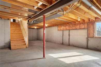 Welcome to this beautiful 2-story home in the highly desirable on Falcon Lakes Golf Course in Kansas - for sale on GolfHomes.com, golf home, golf lot