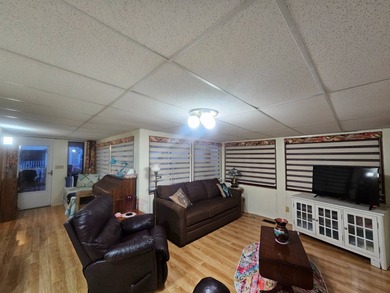 Updated 1BD 1.5 Bath with Large AZ Room: Super Clean & Spacious! on Viewpoint Golf Resort in Arizona - for sale on GolfHomes.com, golf home, golf lot