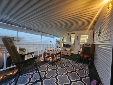 Updated 1BD 1.5 Bath with Large AZ Room: Super Clean & Spacious! on Viewpoint Golf Resort in Arizona - for sale on GolfHomes.com, golf home, golf lot