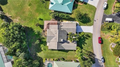 Beautiful 3/2 in desirable Yacht and Country Club. Soaring on Yacht and Country Club in Florida - for sale on GolfHomes.com, golf home, golf lot