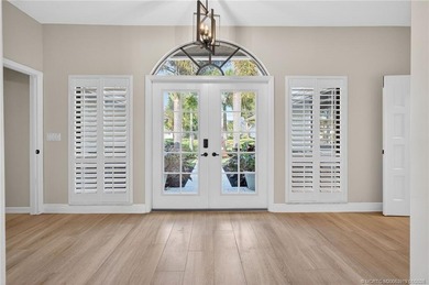 Beautiful 3/2 in desirable Yacht and Country Club. Soaring on Yacht and Country Club in Florida - for sale on GolfHomes.com, golf home, golf lot