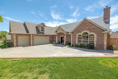 AMAZING home on quiet cul-de-sac in La Paloma near the golf on La Paloma Golf Club in Texas - for sale on GolfHomes.com, golf home, golf lot
