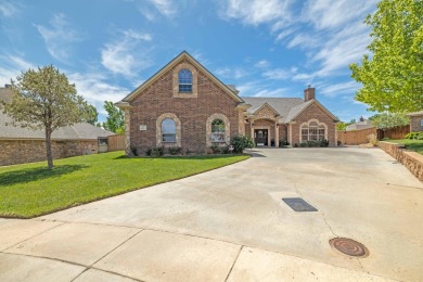 AMAZING home on quiet cul-de-sac in La Paloma near the golf on La Paloma Golf Club in Texas - for sale on GolfHomes.com, golf home, golf lot