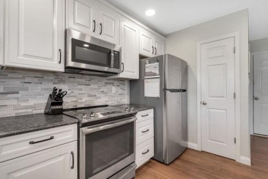 Beautifully maintained ranch in Dardenne Prairie, with finished on The Links At Dardenne in Missouri - for sale on GolfHomes.com, golf home, golf lot