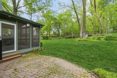 Welcome to resort-style living in the beautiful and highly on Lakewood Oaks Golf Club, Ltd. in Missouri - for sale on GolfHomes.com, golf home, golf lot