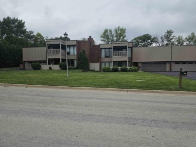WOW, what a location & what a view of Sunnyside golf course on Sunnyside Country Club in Iowa - for sale on GolfHomes.com, golf home, golf lot