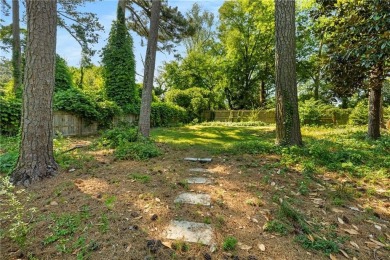 This adorable bungalow overlooks the Charlie Yates golf course on Charlie Yates Golf Course in Georgia - for sale on GolfHomes.com, golf home, golf lot