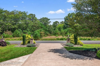 Welcome to your new home in Eagle Rock Resort! Meticulously on Eagle Rock Golf and Ski Resort in Pennsylvania - for sale on GolfHomes.com, golf home, golf lot