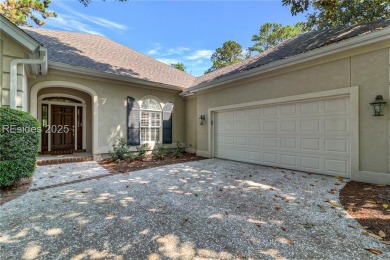 Cottage Lake is the setting of this perfect home in Belfair with on Belfair Golf Club in South Carolina - for sale on GolfHomes.com, golf home, golf lot