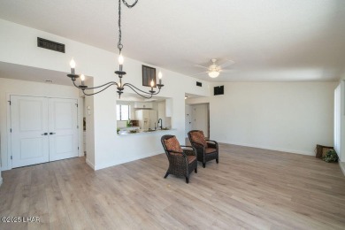 VERY clean 2-bedroom, 2-bathroom home with a versatile den! This on London Bridge Golf Course in Arizona - for sale on GolfHomes.com, golf home, golf lot