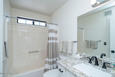 VERY clean 2-bedroom, 2-bathroom home with a versatile den! This on London Bridge Golf Course in Arizona - for sale on GolfHomes.com, golf home, golf lot