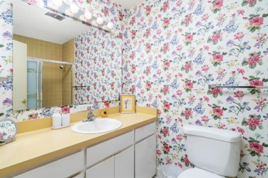 A charming well kept home nestled in the heart of Hot Springs on DeSoto Golf Course in Arkansas - for sale on GolfHomes.com, golf home, golf lot