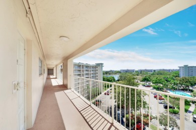 Welcome to this beautifully updated 2-bedroom, 2-bathroom condo on Palm-Aire Country Club and Resort - Palms in Florida - for sale on GolfHomes.com, golf home, golf lot