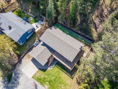 Spacious Home in Fairway Heights Overlooking Pinehurst Golf on Pinehurst Golf Course in Idaho - for sale on GolfHomes.com, golf home, golf lot
