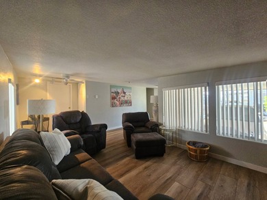 Completely updated 1BD/2BA with a spacious Arizona Room and a on Viewpoint Golf Resort in Arizona - for sale on GolfHomes.com, golf home, golf lot