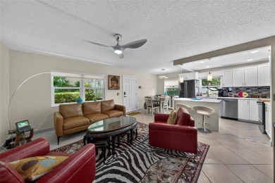 Beautifully Renovated Kings Point Condo! This light-filled on Kings Point Golf -Flanders Way in Florida - for sale on GolfHomes.com, golf home, golf lot