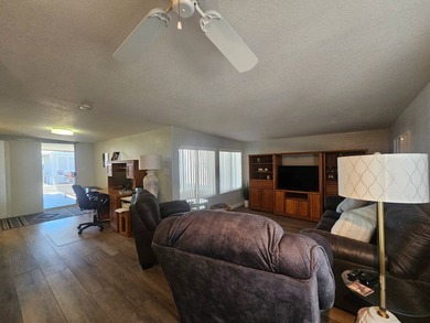 Completely updated 1BD/2BA with a spacious Arizona Room and a on Viewpoint Golf Resort in Arizona - for sale on GolfHomes.com, golf home, golf lot