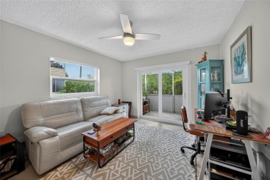 Beautifully Renovated Kings Point Condo! This light-filled on Kings Point Golf -Flanders Way in Florida - for sale on GolfHomes.com, golf home, golf lot
