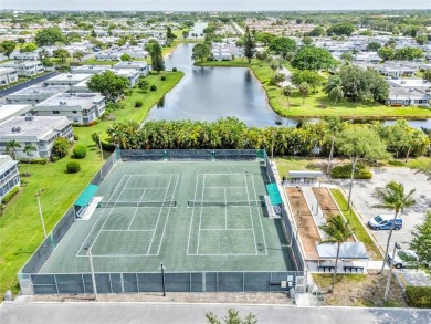 Beautifully Renovated Kings Point Condo! This light-filled on Kings Point Golf -Flanders Way in Florida - for sale on GolfHomes.com, golf home, golf lot