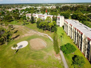 WELCOME TO THIS SPARKLING, UPDATED CONDO WITH BEAUTIFUL GOLF & on Poinciana Golf Club in Florida - for sale on GolfHomes.com, golf home, golf lot