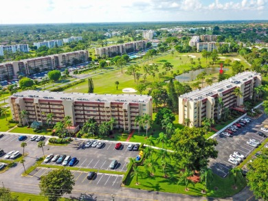 WELCOME TO THIS SPARKLING, UPDATED CONDO WITH BEAUTIFUL GOLF & on Poinciana Golf Club in Florida - for sale on GolfHomes.com, golf home, golf lot