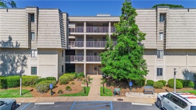 Experience coastal elegance in this fully renovated villa. The on Sea Pines Golf and Resort  in South Carolina - for sale on GolfHomes.com, golf home, golf lot