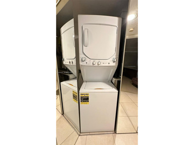 A NICELY maintained 2 bed/2 bath WATER FRONT HOME, Featuring on Flamingo Lakes Country Club in Florida - for sale on GolfHomes.com, golf home, golf lot