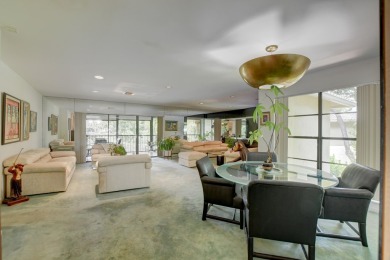 This bright 2nd floor 3 BR/2BTH convertible condo with fantastic on Hunters Run Golf and Country Club in Florida - for sale on GolfHomes.com, golf home, golf lot