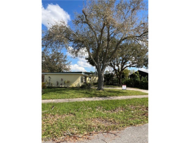 Welcome to your dream home! Located in a quiet Fort Myers on Fort Myers Country Club in Florida - for sale on GolfHomes.com, golf home, golf lot