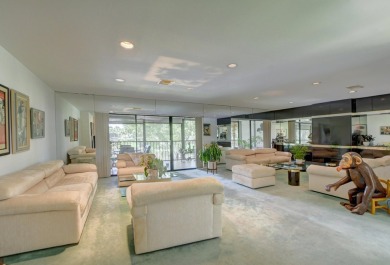 This bright 2nd floor 3 BR/2BTH convertible condo with fantastic on Hunters Run Golf and Country Club in Florida - for sale on GolfHomes.com, golf home, golf lot