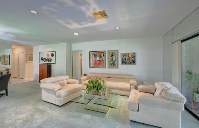 This bright 2nd floor 3 BR/2BTH convertible condo with fantastic on Hunters Run Golf and Country Club in Florida - for sale on GolfHomes.com, golf home, golf lot