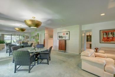 This bright 2nd floor 3 BR/2BTH convertible condo with fantastic on Hunters Run Golf and Country Club in Florida - for sale on GolfHomes.com, golf home, golf lot