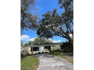 Welcome to your dream home! Located in a quiet Fort Myers on Fort Myers Country Club in Florida - for sale on GolfHomes.com, golf home, golf lot