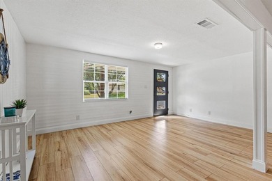 Freshly Updated Lake Retreat in Simmons Shores - STR-Approved & on Tanglewood Resort in Texas - for sale on GolfHomes.com, golf home, golf lot