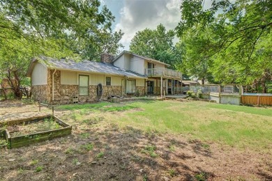 Wonderful cul-de-sac home with amazing views, backing to on Owasso Golf and Athletic Club in Oklahoma - for sale on GolfHomes.com, golf home, golf lot