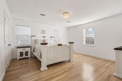 Freshly Updated Lake Retreat in Simmons Shores - STR-Approved & on Tanglewood Resort in Texas - for sale on GolfHomes.com, golf home, golf lot