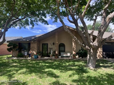 Can you say curb appeal? Come take a look at this charming gem on Comanche Trail Golf Course in Texas - for sale on GolfHomes.com, golf home, golf lot
