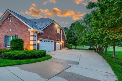 Welcome to this elegant and spacious 5-bedroom, 3.1-bath home on Royal Melbourne in Illinois - for sale on GolfHomes.com, golf home, golf lot